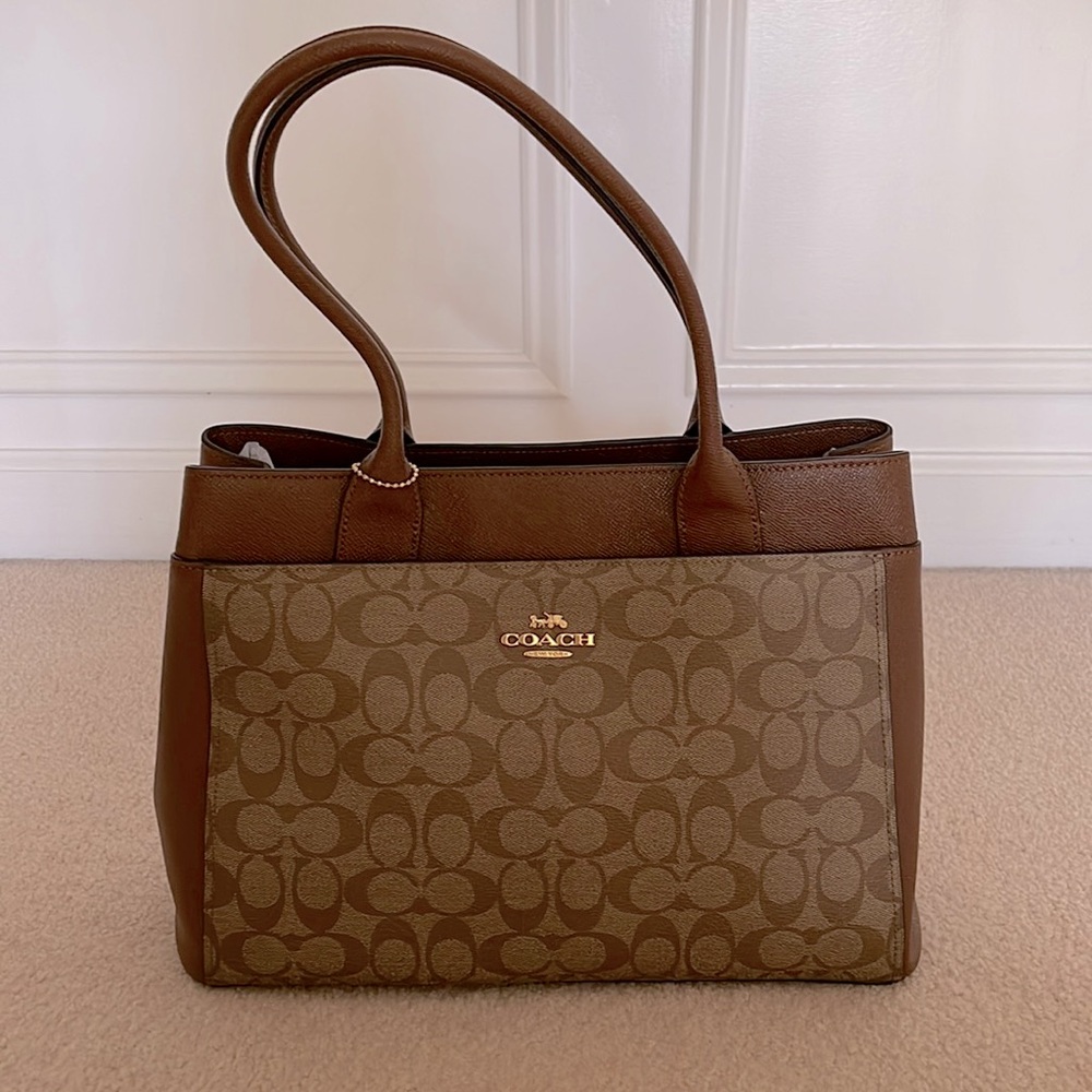 *SOLD* Coach Signature Canvas Casey Tote